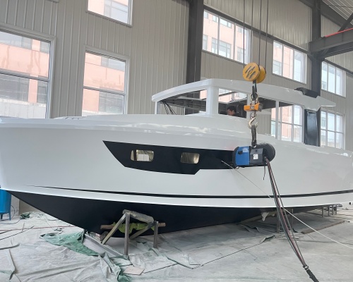 9.5M Yacht